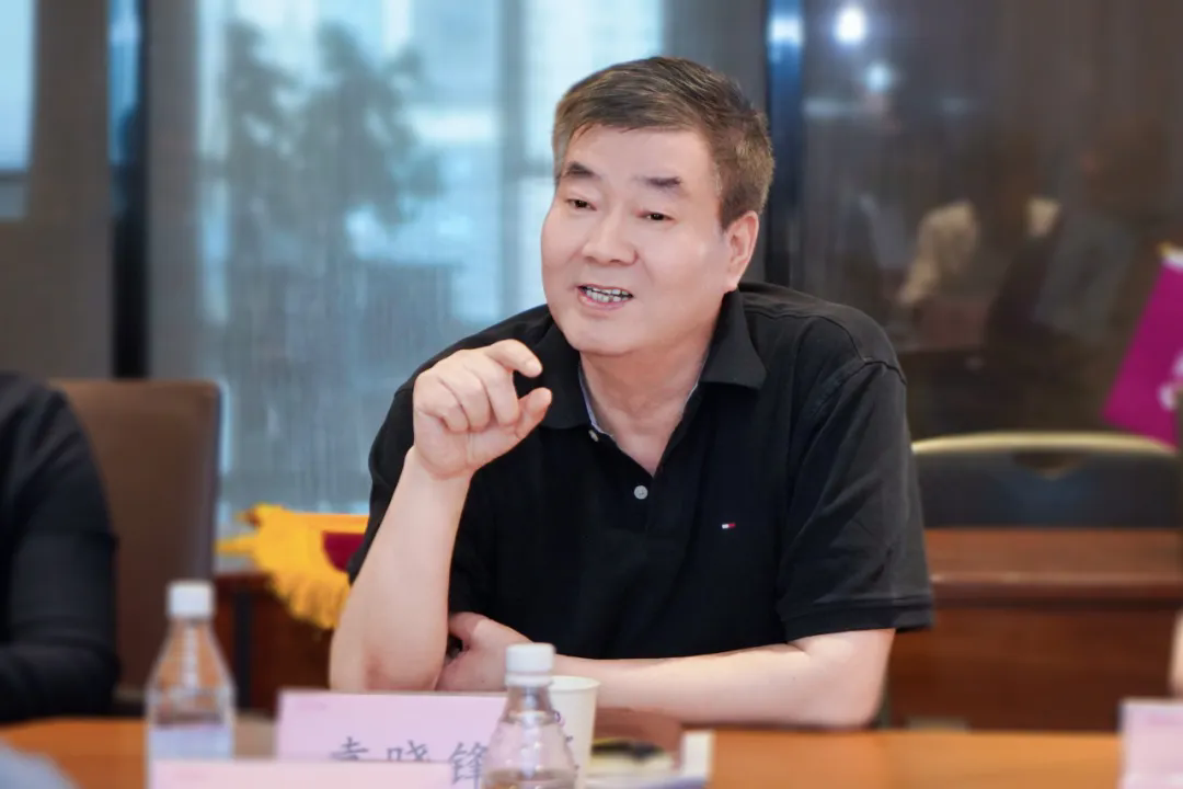 三八婦樂袁曉峰：學(xué)習(xí)黨的二十屆三中全會(huì)精神，堅(jiān)定企業(yè)發(fā)展信心